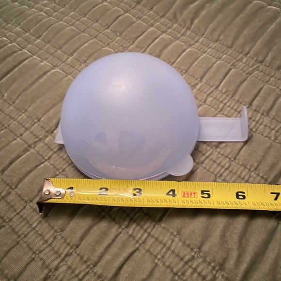 NWOT TUPPERWARE Forget Me Not Vegetable or Onion Hanging Keeper USA - Picture 7 of 9